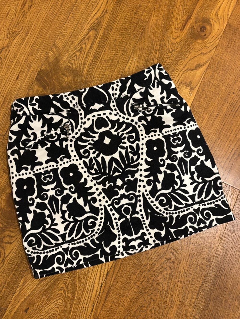 H&M Black and White Printed Mini Skirt